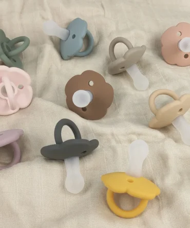 The baby pacifier is super soft, anti-colic, and the pacifier with round head is super soft, imitating breast milk, and the newb