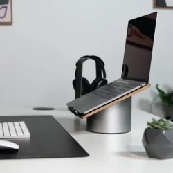 humancentric-laptop-riser-on-desk-H-PUBLICITY-MAIN-2022